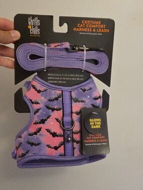 Thrills Purple & Pink Bat Print Cat Harness with Matching Leash